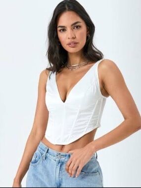 NWT Glassons White Satin V Neck Corset Bustier Crop Top - shade Milk